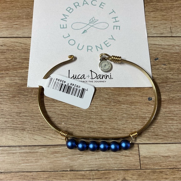 Luca + Danni Crystal Blue Pearl Bracelet Wire Bangle Brass Tone Embrace Journey - Picture 3 of 4
